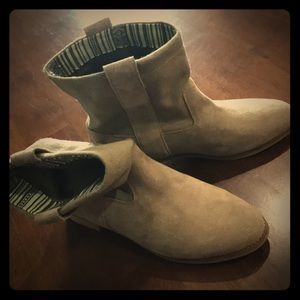 TOMS Booties